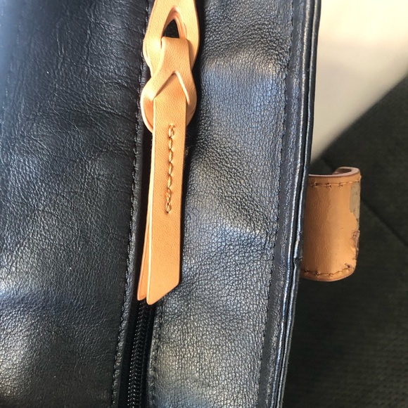 Danier Leather Black and Camel Purse - Picture 6 of 10